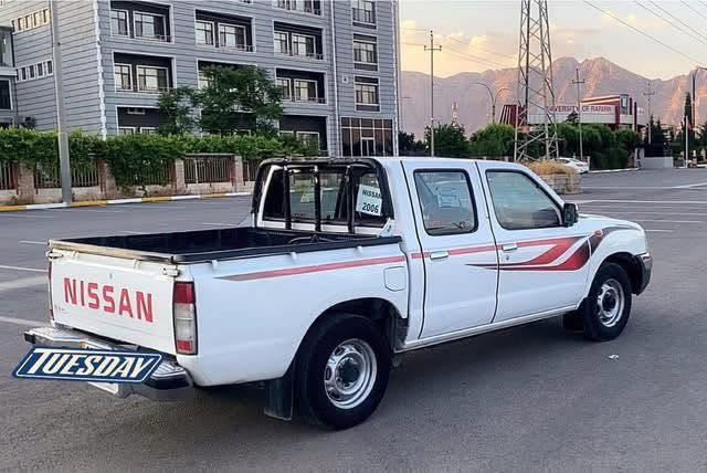نیسان پیكابێك بۆفرۆشتن دەبڵ گێج جام كارەبا قفڵ مەركەزی دوپارچەی بۆیاغە سەنەوی نوێیە تا ٢٠٣١ گێڕو مەكینە بەشەرتی هەمووشتێك توندوتۆڵی بەشەرتە كەم ڕۆیشتوو 
***********
