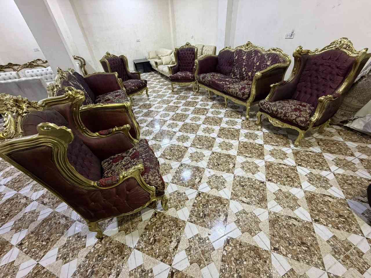 ئةم تاقم قةنةفةكلاسيكية 
بؤفرؤشتن بيعيبة 
مصرييية
ژم***********
