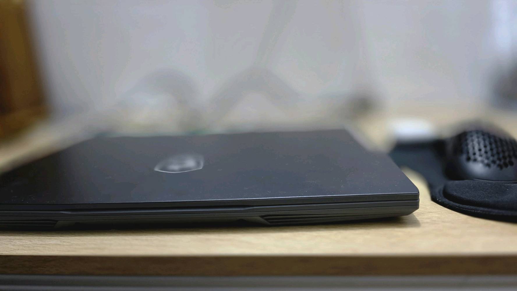 لابتوب MSI core i7 الجيل 13 
هارد 512 SSD
رام 16 غ
حجم الشاشه 15.5
النظافة 100٪
سعر 1300000 وبيهه مجال كلش قليل للشراي 
عنواني البصرة / الدير