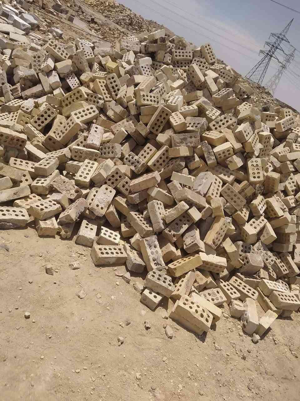 السلام عليكم طابوق مستعمل نهروان ومعمل توصيل داخل النجف فقط مكاني النجف
***********
