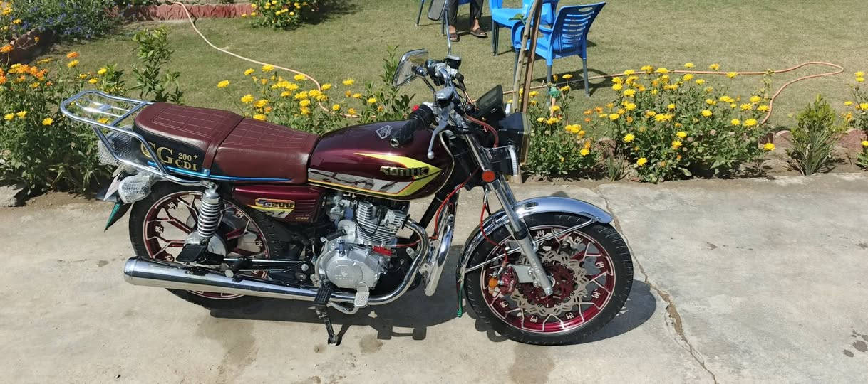 دراجه البيع موديل 2025  المكان بغداد الحسينيه الراشديه محرك الدرجه 200//***********
