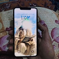 آيفون ١١ برو ماكس • ٢٥٦ • بطارية ٨٣