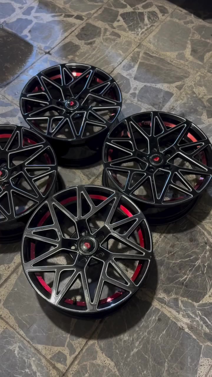 السلام عليكم
تخم ويلات ترهم كوري / ياباني 
ويل كب اصلي حاوية حجم 16 سعر تخم 350 الف 
تخم ويل كب 17 مشبك حاوية بدون ضرر 400 الف 
بغداد شارع فلسطين يتوفر توصيل 
للاستفسار واتس اب ***********
