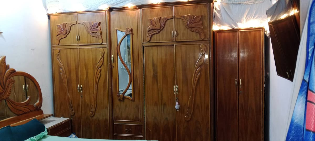 عرفه نوم ب450 شهداء البياع شارع المضخة الأول 
***********
وتساب موجود
