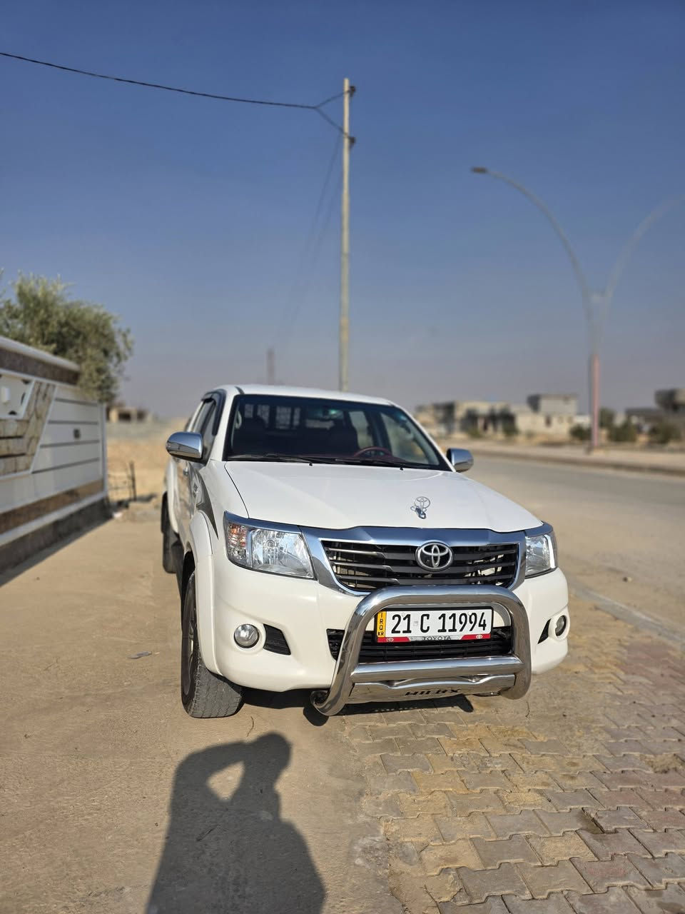 سلام عليكم للبيع بيكم تويوتا هايلوكس
موديل 2014 لون ابيض فورويل 
كويتي ام بطل
بيه طخه برأس جاملق المامي ول باب بدي بيه صبق فقط 
كير عادي فول مواصفات تحكم ستيرن 
رقم سليمانيه دولي سنويه جديده سياره ماشاءالله حيل حلوه 
سعر 210وبيه مجال مكاني الانبارحديثة رقم ***********
غير متواجد عل فيس
