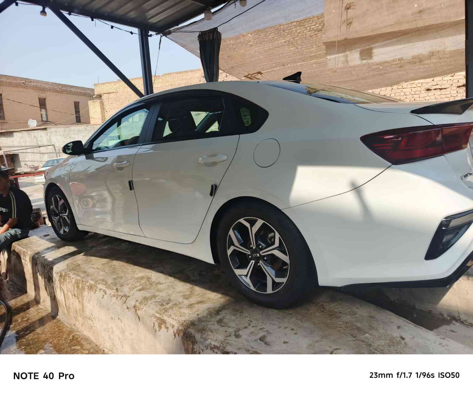 السلام عليكم للبيع فقط كيا فورتي 2021 مكينة 2000 دوش مكينة وكير كفالة تبريد تدفئة شغال صبغ ربع جاملغات وصندوك رقم ديالى  شرط التحويل ماشية 70 الف السعر 135 وبيها مجال بسيط مكان السيارة ديالى بعقوبة تقاطع السادة (للاستفسار ***********
