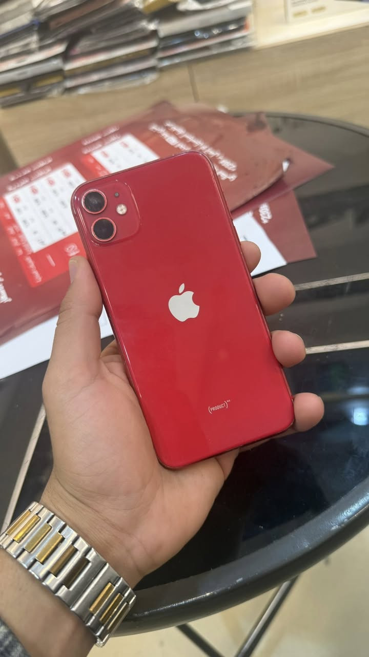 سلام عليكم 11 عادي ذاكره 256 بطاريه 66 جهاز فقط ‏مستبدر شاشة سعره 165 قفل عنوان سيديه ***********
