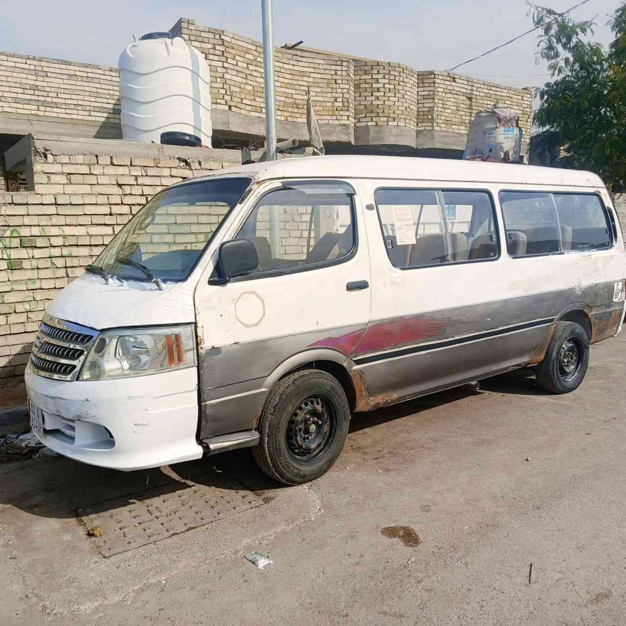 السلام عليكم عندي سياره فتون مديل 10 لبيع رقم بغداد انكليزي مكينه وكير خير من الله بيهه طخه بل بجم وصفحه السايق بذيل رقم شاثي مسوح يرادلهه شعار السعر ٣٧ وبيهه مجال لطيبين المكان بغداد المدائن استفسار تصل على ***********
