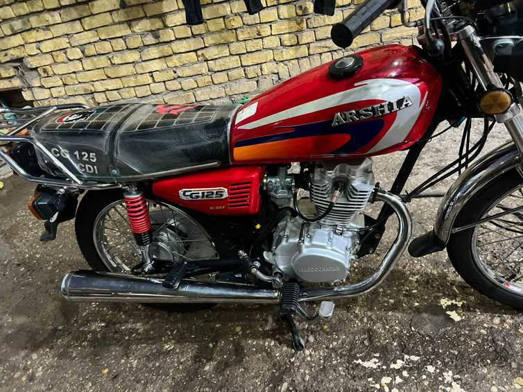 سلام عليكم دراجه اربع كير لبيع مديل 21 اوراق اصولي السعر 750 وبيه مجال مكاني كوت شهداء رقم،***********
