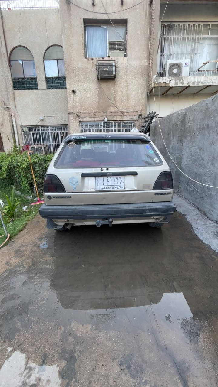 السلام عليكم كولف موديل ١٩٩١ السيارة على بلاد مكينه وكير مكفولات السيارة نظيفة استخدام شخصي ومعتني بيهه لاخر حبه رقم صلاح الدين 
السعر ٣٣ ورقة وبيهه مجال بسيط تجي تشوفهه وتشلع عيوني 
المكان بغداد 
رقم 
*********** بي واتس اب
