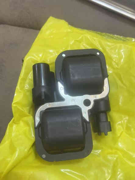 السلام عليكم عقل مارسدس وجوزه  المارسدس ٢١١ مديل٢٠٠٣ مكاني بصره  الاتصال ***********
