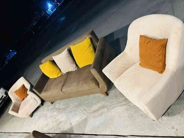 السلام عليكم تخم مستعمل نضيف تركي 10نفر رقم الهاتف ***********
