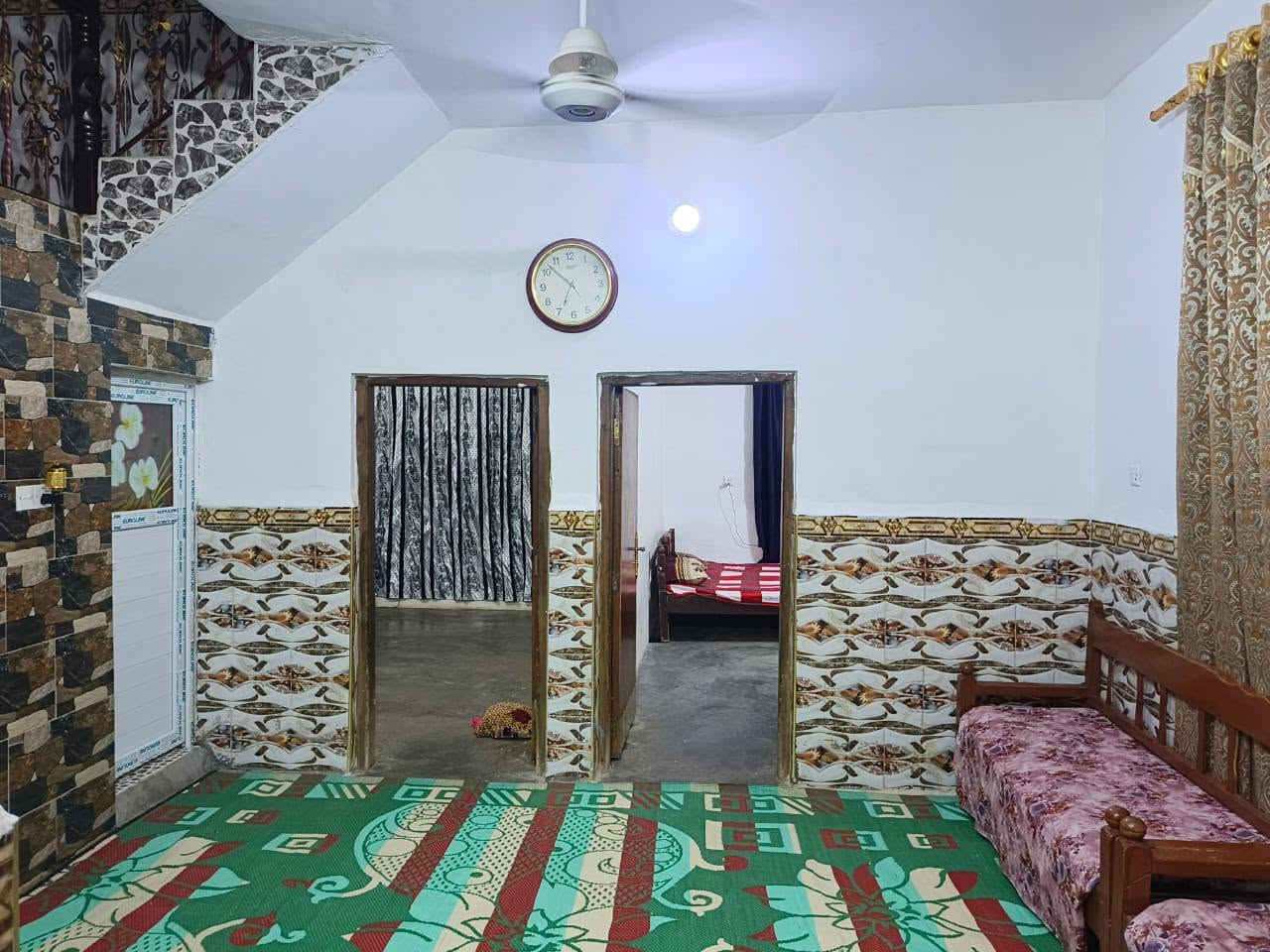 ياالله 
ع بركة الله مشتمل 150 متر للبيع 
سند زراعي 25
بالامير قرب مولد حسن حتروش 
3 غرف نوم 
غرفتين في الطابق الارض 
غرفة + سويت في الطابق الثاني 
صاله استقبال مطبخ صحيات 
***********
