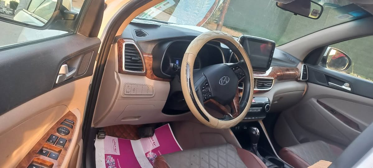 توسان خليجي موديل 2020 السعر 198
بأسمي رقم بغداد 

***********
