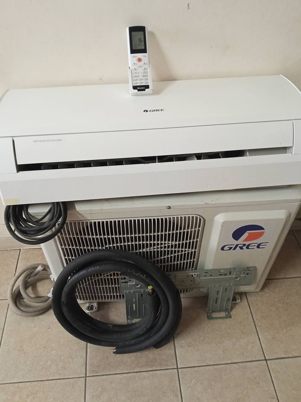 السلام عليكم سبلت  واحد طن نظيف جدا
السعر300
الف ‏‪0773 168 8116‬‏
كري
