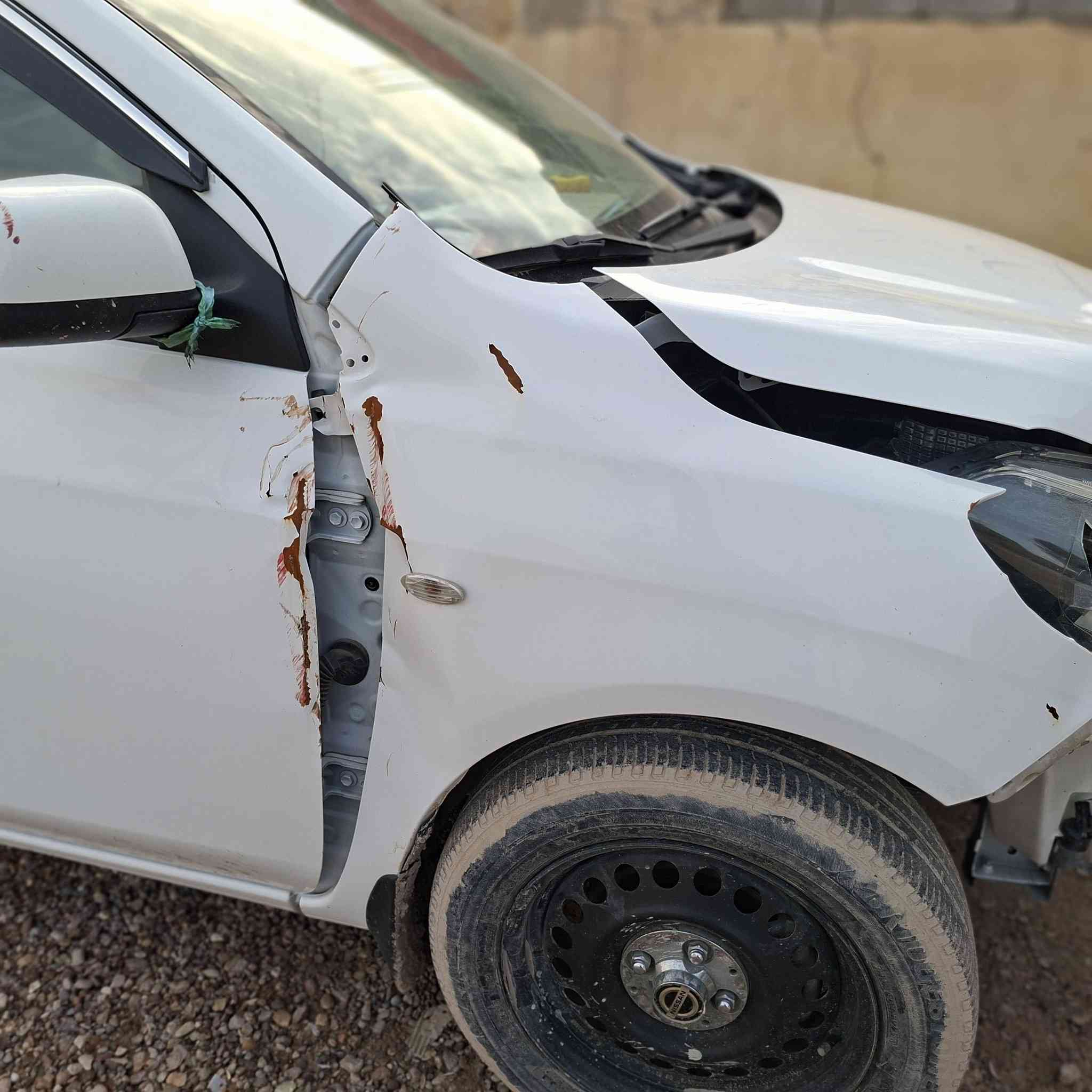 سلام عليكم
نيسان صني2023 سعره 95 وبيه مجال
سابقاً مكفوله ابيعها على وضعها
الحادث بالتصوير واضح
رقم اربيل بسم شركه 
***********
مكانه البصره الهارثه
