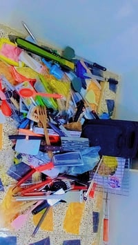 تصفيه محل الكارتون يعد 140قطعه سعر الكارتون50 الي يريد يتصل07770220208