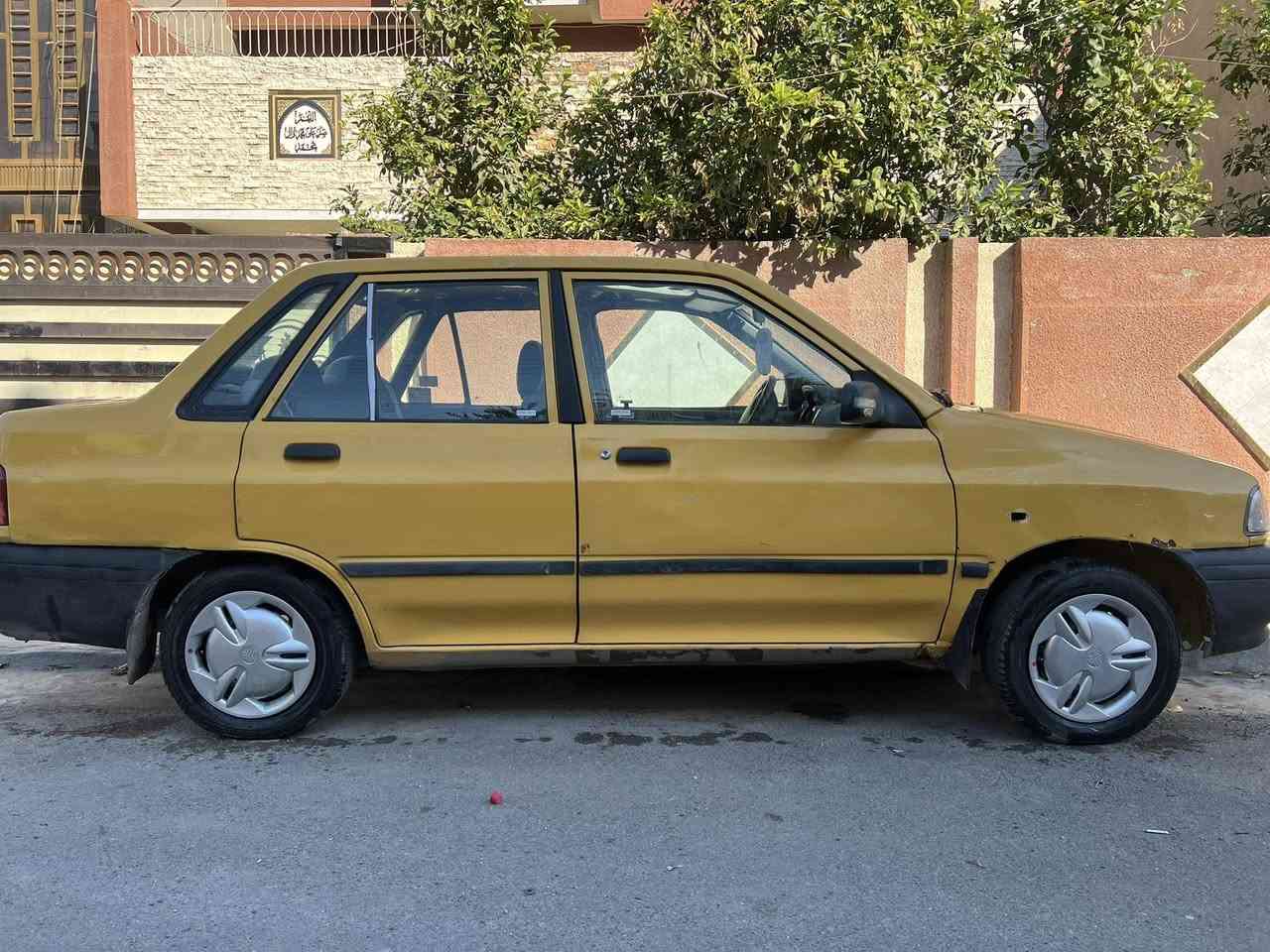 السلام عليكم سايبا2013 السيارة جديده محرك كير صدر تخم تاير كله جديد غرفته حلوة سنتر لوك ريمون بل سويج سيارة مل شغل بيه صبغ بس البنيد بدون ضربه هيئه وغرامه مصفر تحويل ثاني يوم العنوان بغداد حي الشباب السعر 30$ رقم ***********
