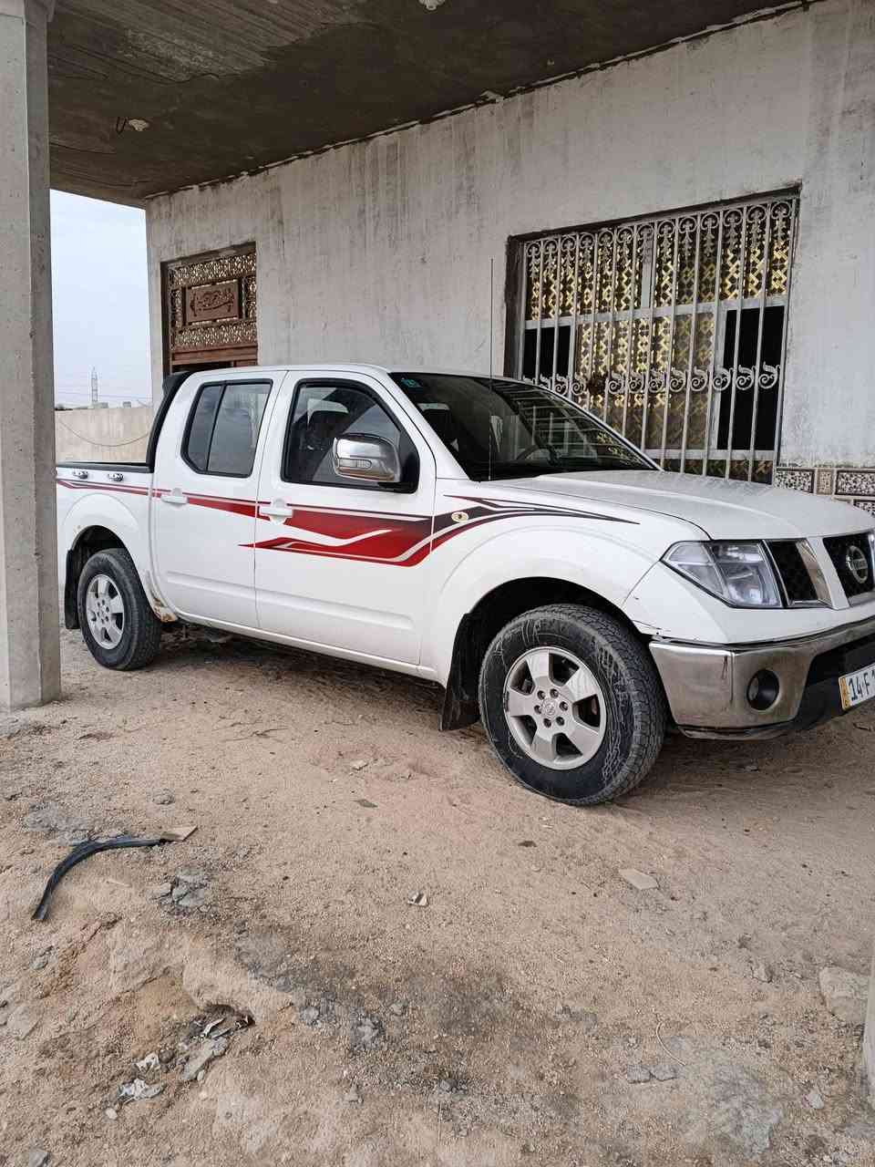 سلام وعليكم.نيسان نيفاره البيع والمراوس 2011رقم بصره الجديد سنويه ال30حداده جديده كير اوتماتيك بيه جاملغ واحد مبدل اصلي شركه واحد بي بارد فقط محركه خير من الله لا تنقيص ولا تبخيرتبريد شغال مكاني خور الزبير *********** ..سعره 110
