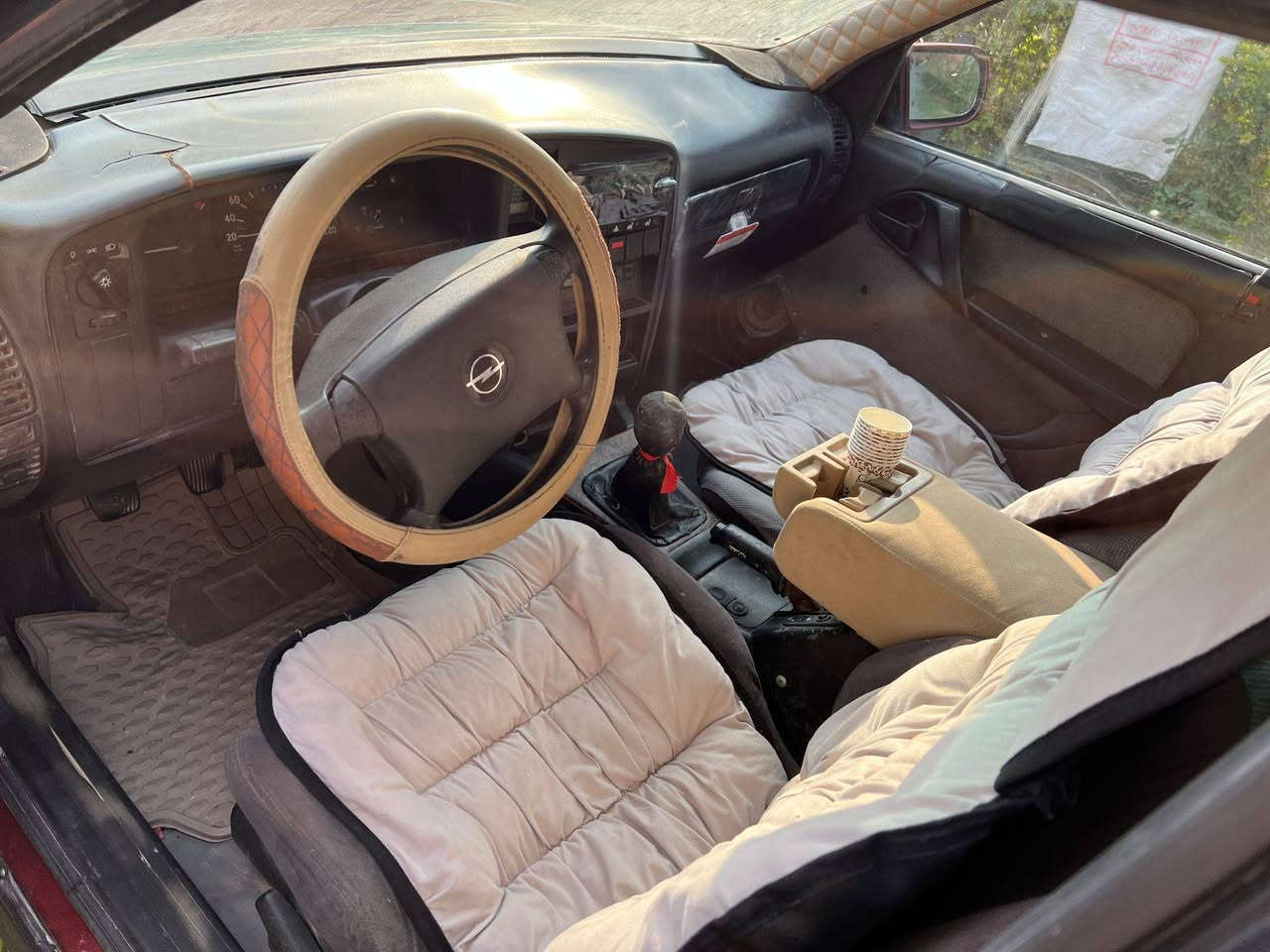 سياره اوبل اوميكا للبيع مصبوغه عام للجماليه كير ومحرك خير من الله شرط تراي للبصره السعر 33 وبيه مجال قليل  ***********
