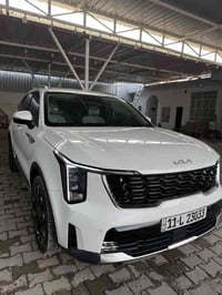 سورنتو موديل 24 جديده جدا على وضع الشركة ماشيه 28 الف كفاله عامه  رقم ...