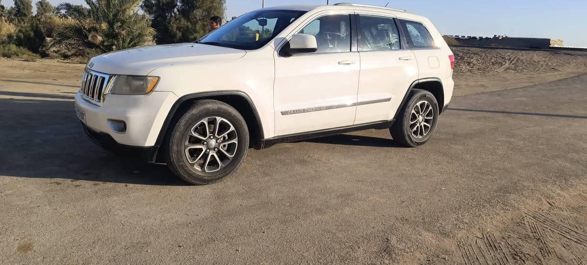 جيب لاريدو موديل 2011 رقم بغداد ب اسمي
مكينه 3.6 كير مكينه كفولات
تبريد شغال 
حداديه جديده 
تخم تاير جديد 
سياره جاهزه 
سياره مبدل بيه جنطه فقط
السعر 160 وبيه مجال 
مكان السياره الطار
رقم صاحب السياره 
‏  ***********  ‏
ملاحضه اني مكلف بالنشر
