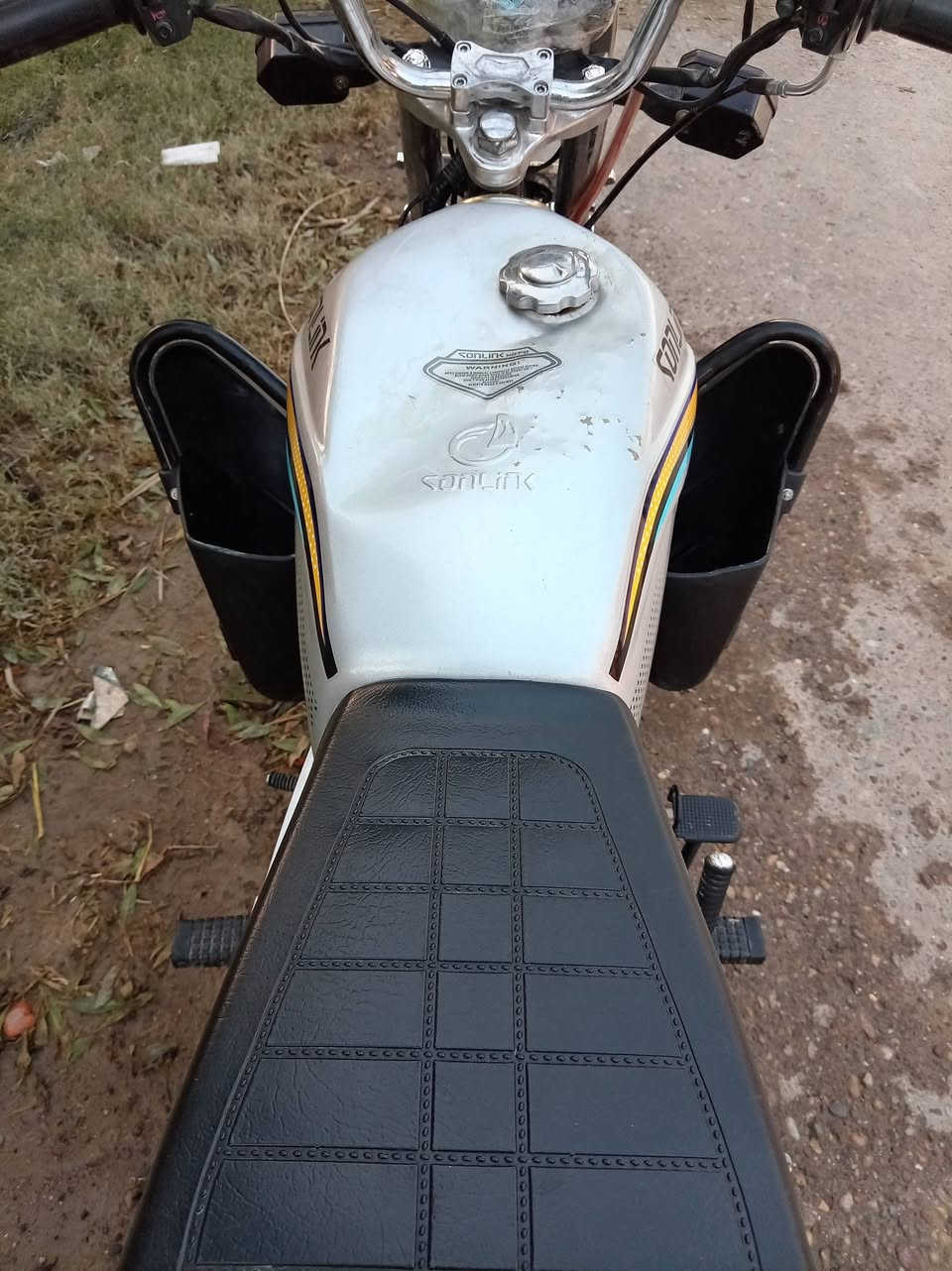 السلام عليكم للبيع دراجه ستيفان سولنك موديل 2024 شكل 25 دشبول أيباد محرك 200cc محرك ظاغطه وزنجيل دراجه جديده محرك مكفول كهربائيات كله شغاله مابيه أي نقص بس طعجه صغيره با تانكي الباقي كفاله عامه بصمه تشغيل عن بعد جنطه ودرع هورن سيدان أوراق اصوليه كارتونيه ومنفيس مامكمركه بدون كمرك ماتترقم السعر 825 وبين مجال حك الجيه المكان بغداد المدائن سلمان باك الاستفسار أكثر الاتصال على الرقم *********** ولي ماعاجبه السعر لا يعلق ويكسر بحلال العالم
