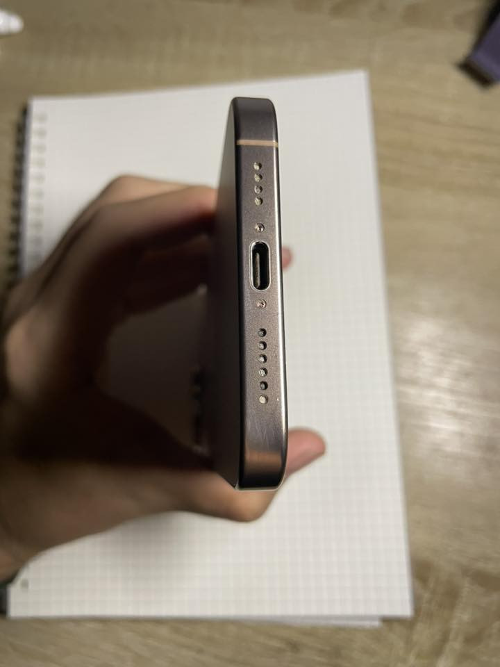 سلام عليكم اخوان ايفون ١٦ برو ماكس ماستر شرق اوسط زلغ مابي جديد كارتونه ويا وكيبل الاصلي مال شركه مابي ايشي مبدل 
بطاريه ٩٢ 
نموذج M 
السعر مليون و300وبي مجال بسيط 
***********
