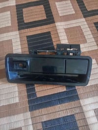 ألسلام عليكم عندي يده باب خلفيه نيسان ارماده السعر ٤٠ الف هذا رقمي ٠٧٧...