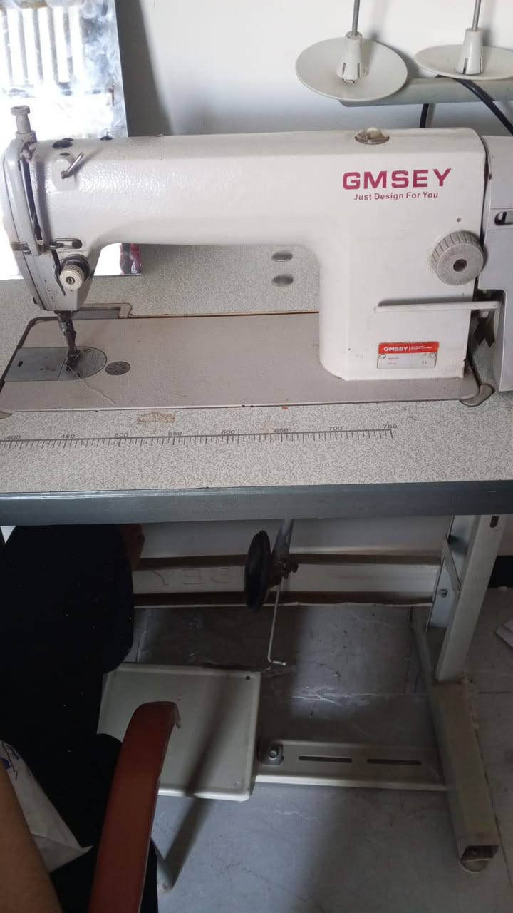 مكينه خياطه كلش نظيفه السعر ١٧٥


**إذا كنت صاحب هذا الإعلان وتريد حذفه لأي سبب، رجاءا أرسل رسالة إلى الدعم الفني**