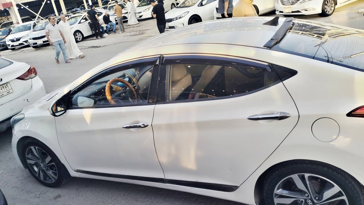 سياره النترا موديل 13
محرك 1600 شاشا كامره خلفيه 
حداديه كير محرك خير من الله 
عليهه غرامات مليون وشويه نجف السعر مقطوعه منه الغرامات 85 
النجف للأستفسار  ***********
