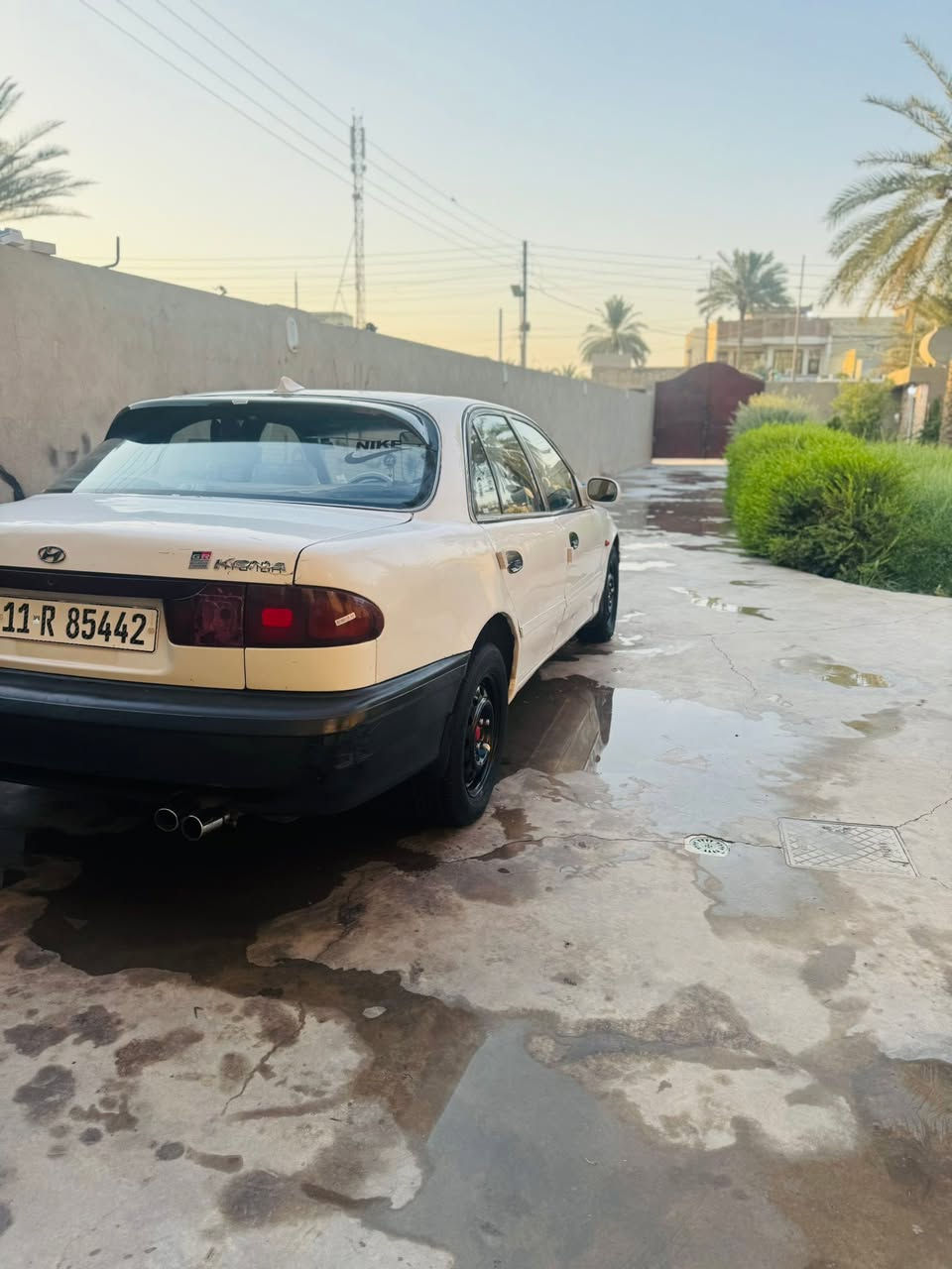 السلام وعليكم سوناتا تو مديل 95 رقم بغداد انكليزي بسمي السياره كفاله عامه من كل النواحي مصبوغه جماليه بدون حادث  
كير مكينه 2000 كير اوتو ماتيك تخم تاير صدر امامي خلفي جديد تبريد ثلج كهربائية كلها شغاله شاشه كامره لايت زنون عالي ناصي الاستفسار ***********
