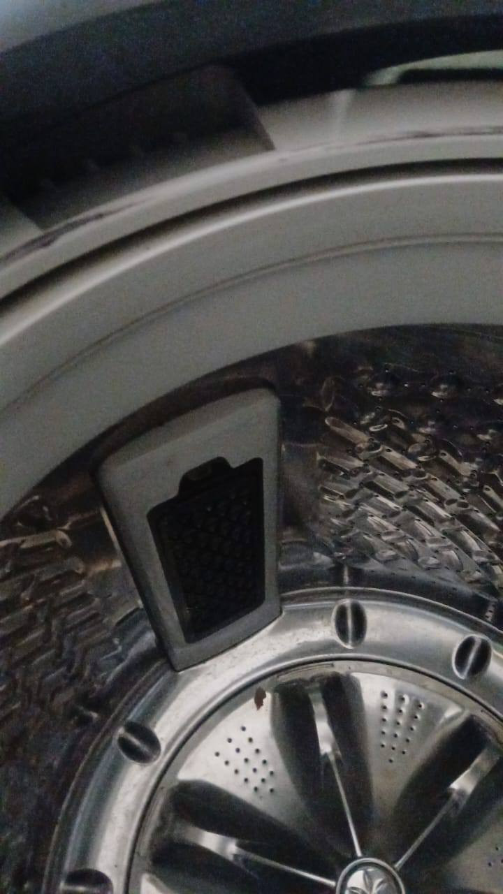 السلام عليكم غساله اوتوماتيك من شركه سام سونج وزن 18ك  غساله جديده عطلها سخيف او سبب البيع محد يعرف يستخدمها للأستفسار ***********
