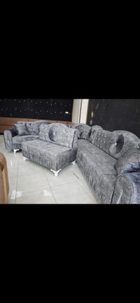 ديوان تفصال • ١٦ مقعد • نظيف جداً