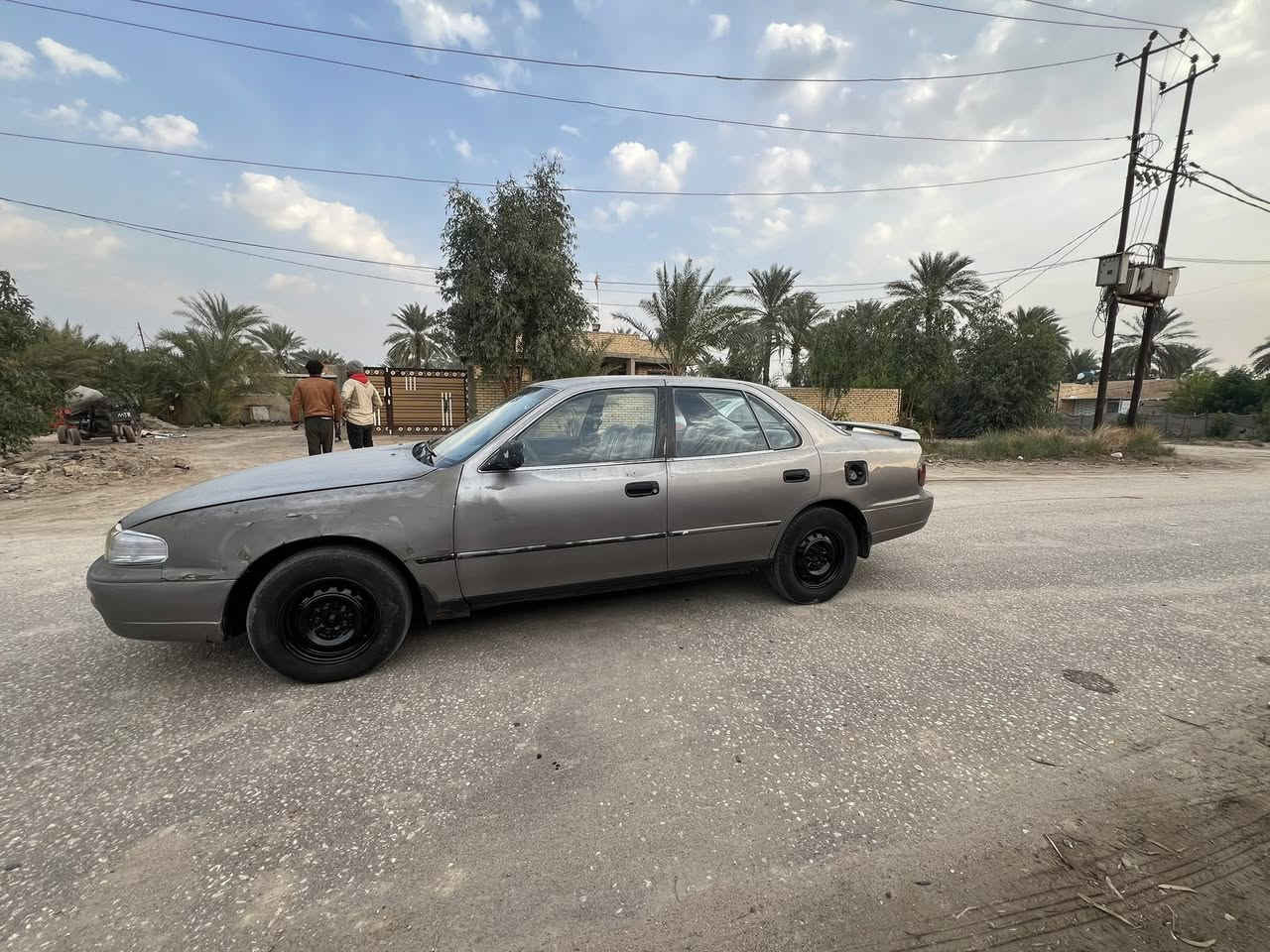 سلام عليكم  كامري 1995 كير ومحرك جديد.  بدون صبغ بدون ضربه.  رقم بغداد.   المكان بابل المحاويل.  $48. رقم ***********
