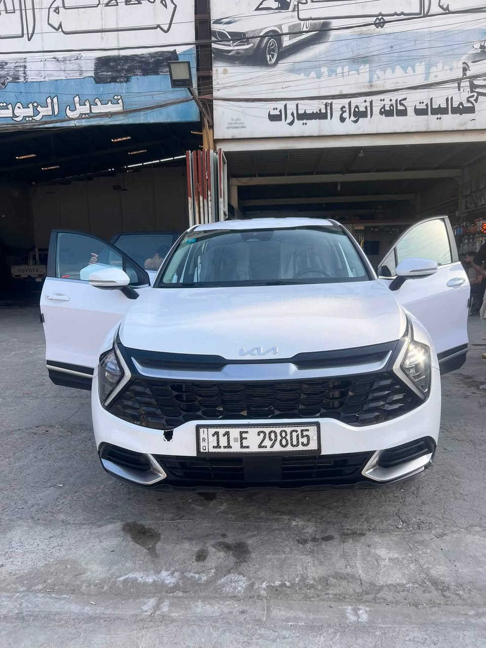 السلام عليكم سياره سبورتج موديل 23امريكي حادثها مثل ما موضح حادث بسيط وكلشي يخص السياره داخل المنشور 
السعر 280 وبيها مجال شي بسيط 

الاتصال ***********

