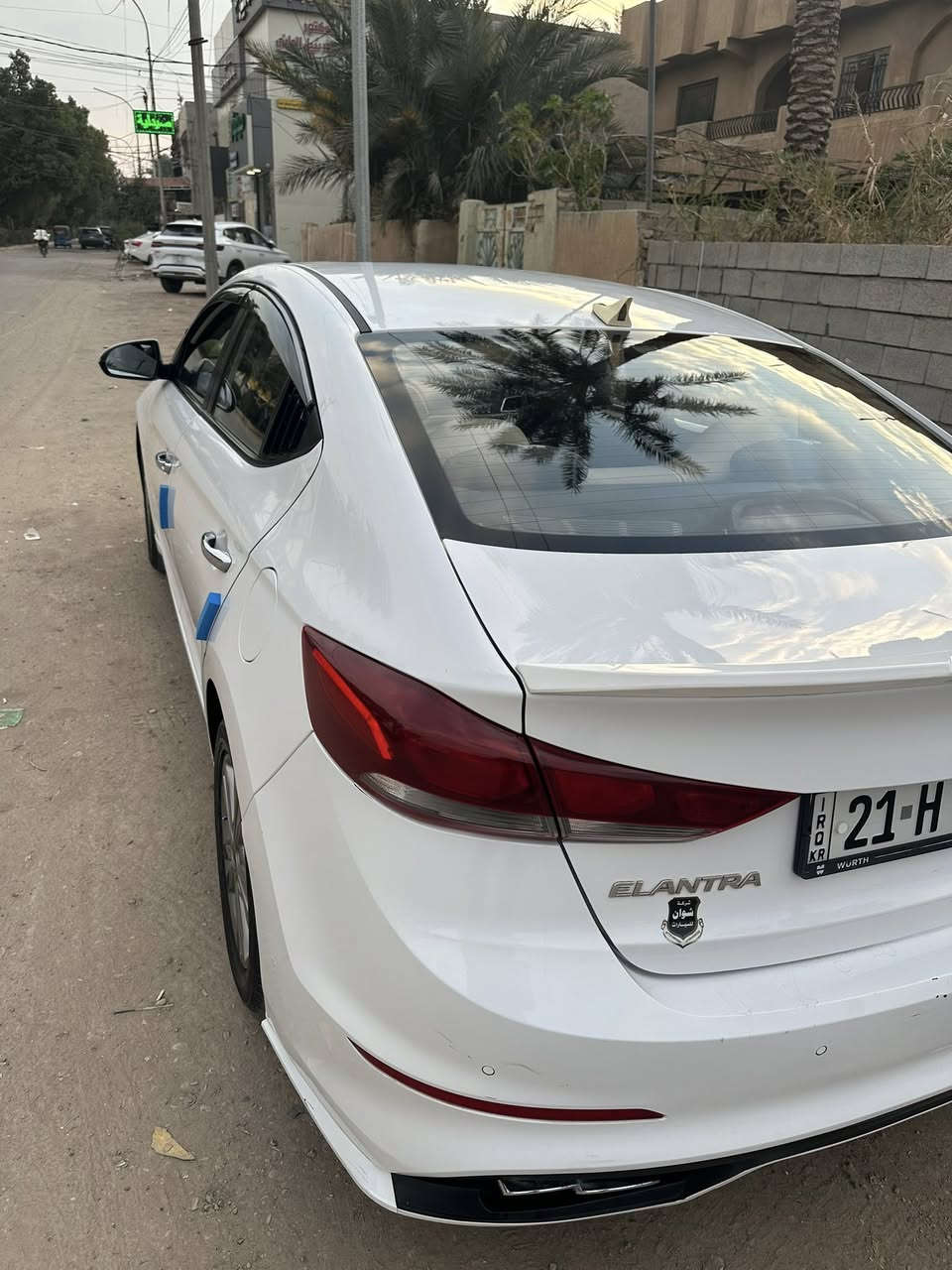 السلام عليكم 
النترا 18 خليجي فول مواصفات عدا البصمه رقم سليمانيه تحويل ثاني يوم هزه وسنويه جديد 
ماشيه 72 محرك دوش سياره كفاله عامه وسونار بالمنشور 
ديالى بعقوبة المركز
145وبيا مجال 
***********
