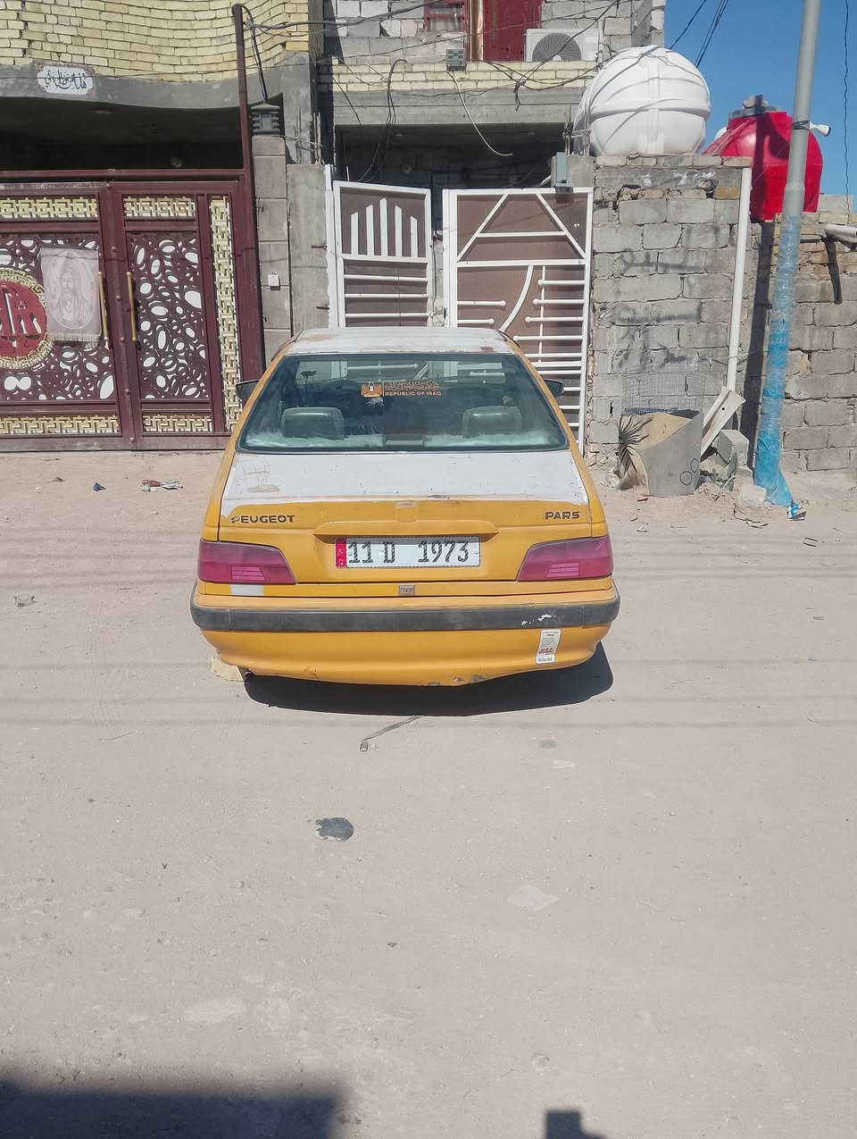 بيجو باص موديل 2010بيعا محرك هاي تبديره الثانيه مال دهن طابوكه كامله بدللها وكير خير من الله  ودواخلها نضيفه وكشره كلش حلو ونضيف ***********هاذا ابل واتساب فقط ***********هاذا انتصال 
وع الفيس هم متواجد كربلاء السعر42وبيه مجال
