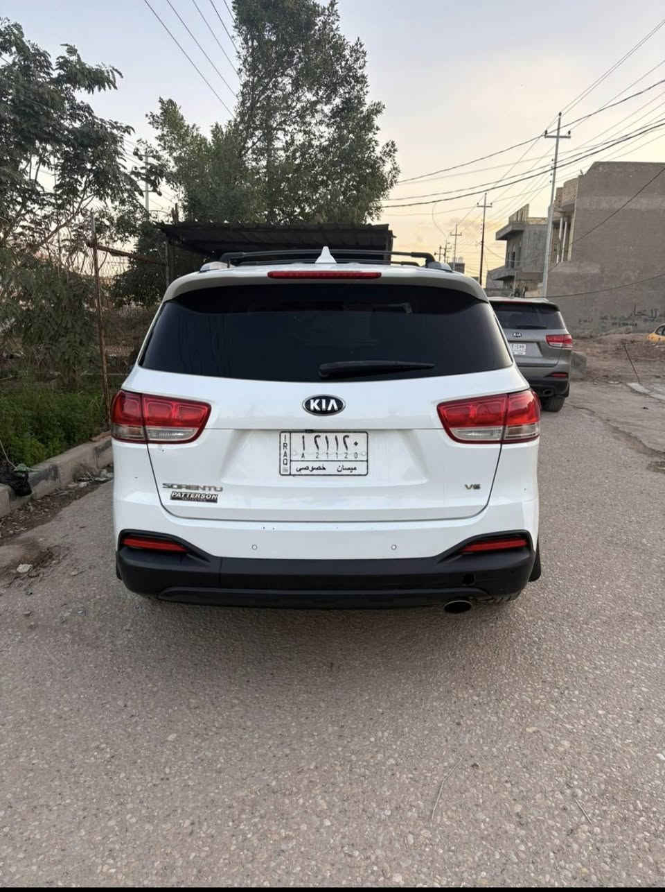 كيا سورينتو 2017 وارد امريكي
6 سلندر
7 راكب تحكمات ستيرن 
حساسات خلفيه 
رادارات خلفيه
تبريد 3 قطع
شاشه كبيره 
تدفئه بالكشنات 
كرسي السائق كهربائي
العداد/ 68 ميل
حره باسمي 
السعر 205 وبيه مجال 
حادثها موضح بالصور تم استبدال بابين امريكي نفس اللون
السياره كلها على وضع الشركه محرك كير تبريد


**إذا كنت صاحب هذا الإعلان وتريد حذفه لأي سبب، رجاءا أرسل رسالة إلى الدعم الفني**