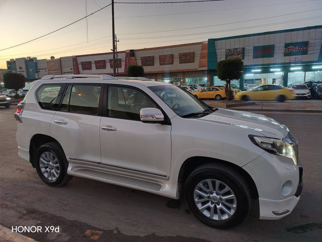 برادو 2016 VX باب اول 

فول مواصفات واكيد ابو المصلحة يعرف مواصفاته

ماشيه 119 الف كيلو متر

رقم بغداد الانكليزي الجديد مشروع وطني

مكفوله كلهه بيها بس شبر صبغ جوة قبق البانزين

كشنات الاماميه كهرباء - جلد - تدفئه - تبريد

بصمه - فتحه - كشنات خلفيه كهرباء - ستيرن كهربائي ذكي - انارة محيطيه تحت السيارة بلادي - دوسات ضوئيه - نضام ترحيب وتشغيل عن بعد - كامرات 360 من كل الجهات

السياره جاهزه من كل النواحي 

السعر 370  وبيها مجال

مكانها بغداد مدينة الصدر 

للأستفسار

***********
