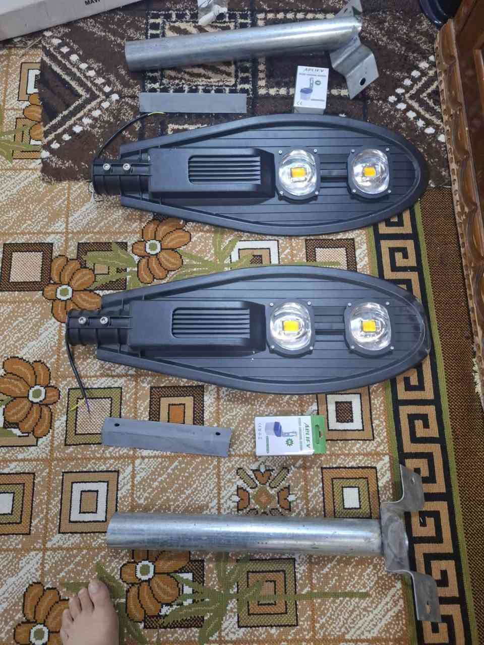 السلام عليكم ورحمة الله وبركاته 
يوجد تصليح كافة انواع البلاجكتورات وتبديل الحساسات 
وربط الانارات الخارجية على خلية ضوئية ( اطفاء/تشغيل ) تلقائي 

🔺 قرية مشيرفة 
***********
***********
