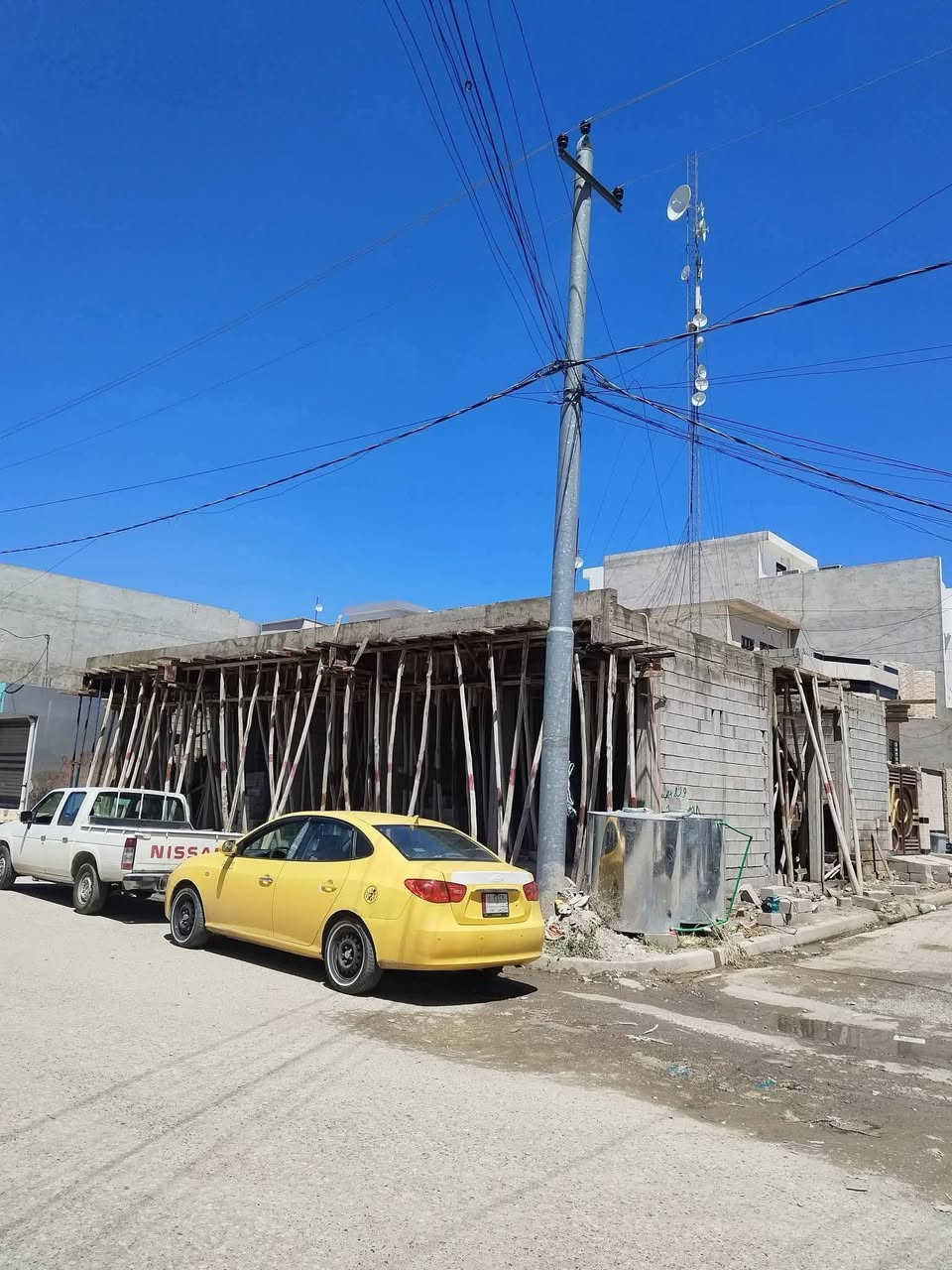 🔷 للبيع عمارة تجارية – موقع استثماري مميز 🔷  
🏢 عمارة تجارية ركن  
📐 المساحة: 150 م²  
📏 الواجهة: 15 م | العمق: 20 م  
📍 على شارع 20 – شارع غازي أبو الدجاج  
🧱 قيد الإنشاء | 🔑 تسليم مفتاح  
التفاصيل:  
🛍️ 5 محلات تجارية  
🏠 3 وحدات سكنية  
✔️ موقع حيوي جداً  
✔️ مناسبة للاستثمار التجاري  
✔️ ركن على شارع رئيسي  
💰 :     قيد الانشاء تسليم مفتاح 

📞 *********** | *********** | ***********  
📍 مراجعة مكتب سما الخير للعقارات والمقاولات العامة  
👤 بإدارة أبو مصطفى & أبو عمار  
📌 حي السماح الأولى – شارع 30 – قرب جامع طه  
خدماتنا: بيع وشراء العقارات (سكني، تجاري، زراعي) + الإشراف على بناء الدور والعمارات بأسعار مناسبة  
#للبيع #عمارة_تجارية #استثمار_عقاري #عقارات_الموصل #محلات #وحدات_سكنية #شارع_غازي #مكتب_سما_ا
