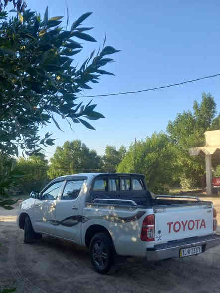 السلام عليكم بيكم 2013 للبيع 
تيوتا 2013 رقم بابل دولي بسمي تحويل ثاني يوم 
سيارمكفوله من صبغ والفتح والتبديل والضربه 
شرط السونار اخوان سياره تخم تاير محرك ما مفتوح وضع شركه لا تنقيص ولا تبخير تأخذ تراي وين ما تريد 
وبعد روحي نرجع ونكول 
ما عندك تجي وتاخذها بلاش كدامك سياره وراعيها 
بخدمتك جميعا 
باقي الاستفسار 
***********
ملاحظة / سياره بيها باردات بسيطات فقط 
شراي تدلل عيوني الك مو بس سيارة 
                                        #الـــــــجمــــيــع
