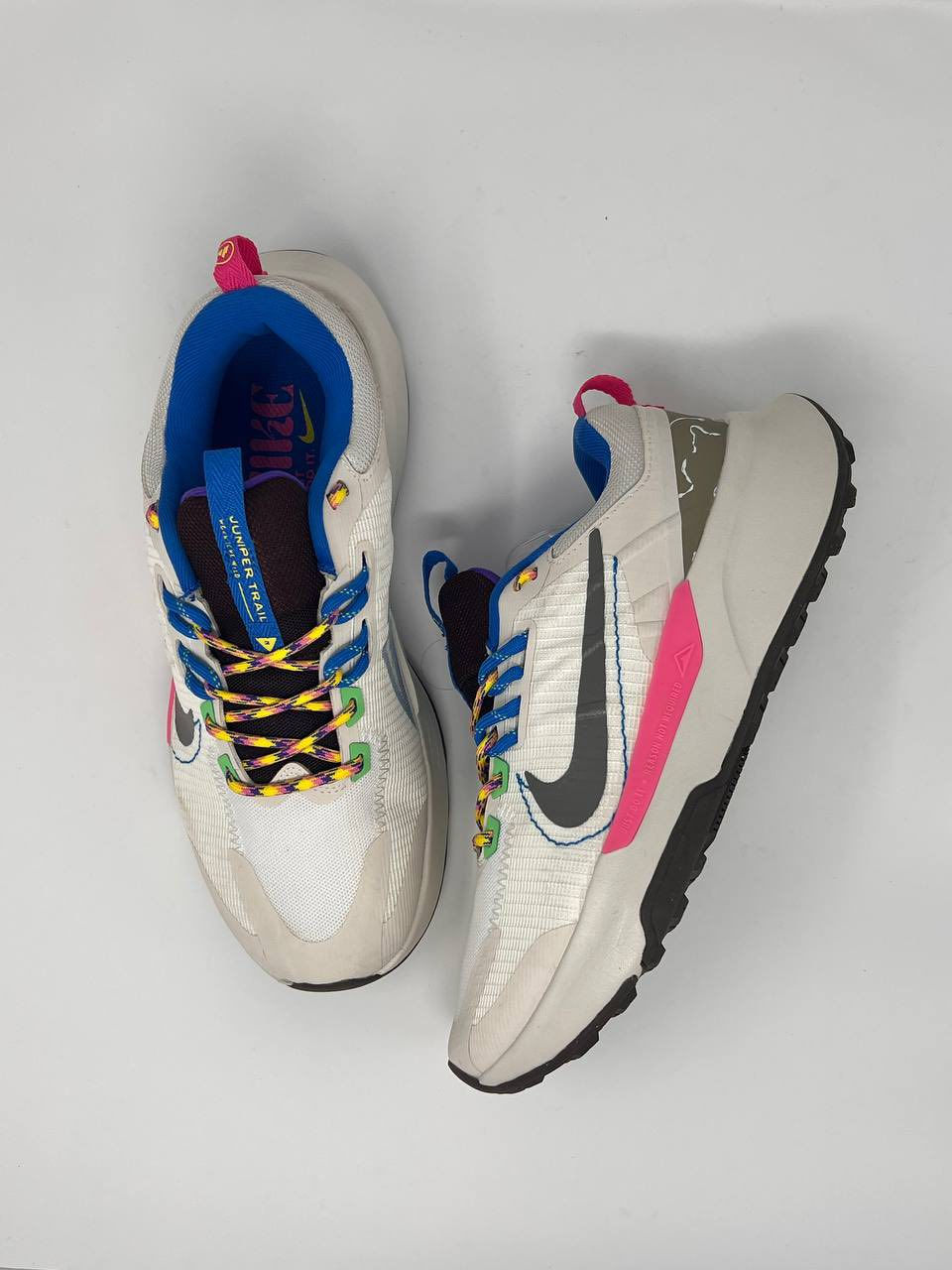 Nike jupiner
الحجم:43(27.5سم) 
  الوصف: باله فيتنامي نظافة 💯، قطعه فنية فوم مريح  

السعر: 30  الف دينار عراقي.

🚚 يوجد توصيل لجميع المحافظات وجميع المناطق في العراق

ادخل انستا شوف القطع القويه المتوفره 
https://www.instagram.com/hermes.storex?igsh=MTQwdWQ4OTZ1YmxoMg%3D%3D&ut


**إذا كنت صاحب هذا الإعلان وتريد حذفه لأي سبب، رجاءا أرسل رسالة إلى الدعم الفني**