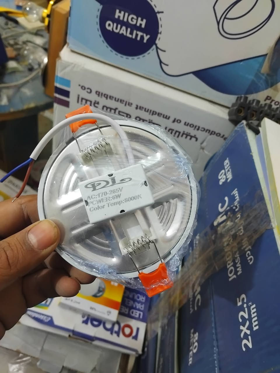 (الى أصحاب المحلات) تم وصول لد سكه 6واط 8واط 10واط الأسعار مناسبه جدااا الأسعار حسب الكمية


**إذا كنت صاحب هذا الإعلان وتريد حذفه لأي سبب، رجاءا أرسل رسالة إلى الدعم الفني**