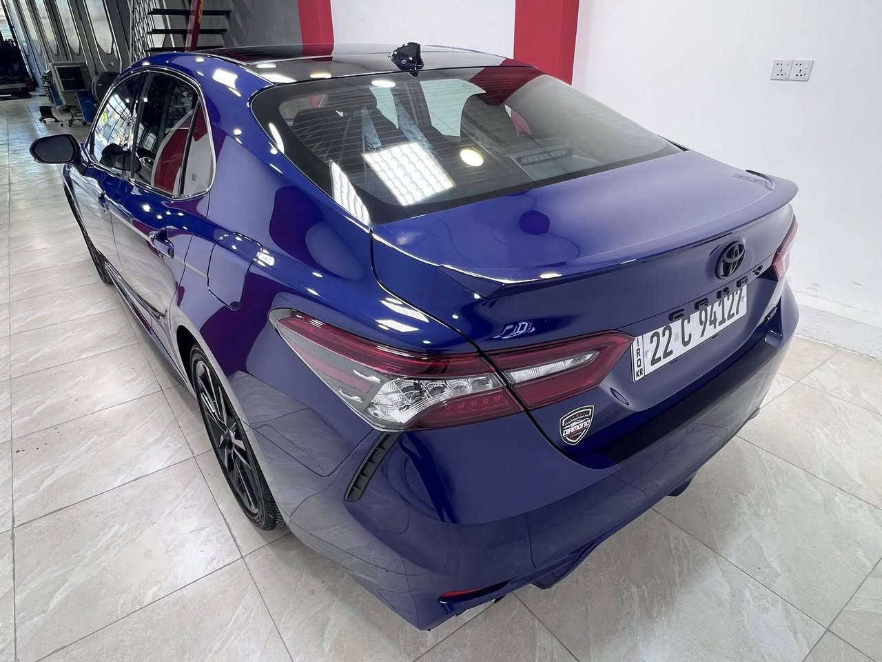 السلام عليكم من رخصه الادمن المحترم
كامري 2023 xse فول مواصفات امريكي بانزين مكينه 2500. ماشيه 24 الف ميل رقم اربيل بأسمي داخله
المواصفات : 
بصمه 
دخول ذكي 
شاشه كبيره 
مانع تصادم. مانع انزلاق 
بانوراما 
كاميرا خلفيه 
مستشعر وقوف  اوتو هولد 
حساسات. نظام النقطه العمياء 
 كشنات جلد ،تحكم كهربائي كل المقاعد تدفئه مقاعد وتدفئه ستيرن 
مثبت سرعه. رادار كاشف كاميرا رادارات جانبيه 
تحذير مغادره عن المسار 
‎8 ايرباكات 
‎8 سرعات شفتات 
نظام ايكو وسبورت ونورمال 
مصابيح لد. 
نظام صوت jbl
تبريد خلفي
ابل كار بلي. اندرويد اوتو.
.
.
السعر 230. ورقه وبيها مجال. 
***********
