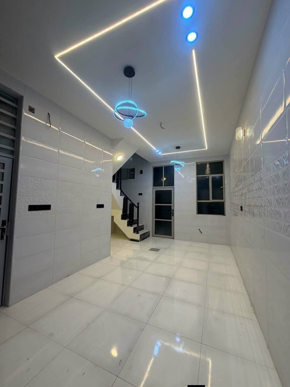 #يعلن مكتب اليرموك العقار
🥰🥰يوجد قصاد لمريح,🥰🥰
🔆🔅 الـــدار للــــــبـيــع 🔅🔆***********
⚜️ المســــاحة⚜️55متر بيت  لبناء درجه اولى معا الاثاث 

. طابو   زراعي وقرار محكمة 🪐
⚜️ العنــــوان ⚜️  النجف //  
 البيت مقابل ملحق قرية الغدير 
         🔆  الــتـــفـــــاصـيــــل  
الـبـنـاء  درجة اوله البيت مامسكون 
(()) يحــتوي علا  
غرف وصاله + ومطبخ مفصول+ وستقبال  وصحيات داخل وخارج. 

🔱💵💵💵🥰25 معا لمجال

             ملاحظة (((توجد كافت المساحات والقطع ويوجد بلقصد لمريح  )
⚜️        
((للاستفســار مراجعـة المكتب  #_للعقــار_والمقــاولات
العنــوان مكتب اليرموك  العقار مقابل قرية: الغدير اعمـود 282 #مكتب_اليرموك  العقار_

*********** او الاتصال على الارقام.🟡🟡📞📞📞♾
   🔆📞تطبيق وتساب موجود
او مرسله  😊
