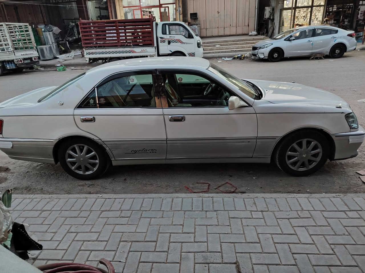 السلام عليكم  ملكه موديل 2001  اربع دكم ديفور الجبير كير مكينه جديد حاويه حداديه جديده تبريد تدفئه كله شغال تحوير نجف دشبول إماراتي تخم تاير. سنوية لل 27 بسمي شرط المداور ثاني يوم مكفوله كفاله عامه لا كص ولا نقل ولا صبغ  مكاني سماوه السعر 155 بيهه مجال *********** اتصل وتدلل
