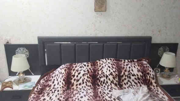 غرفه نضافتها 99 بل 100 السعر 350 الف قفل بدون معامله للاتصال ***********
