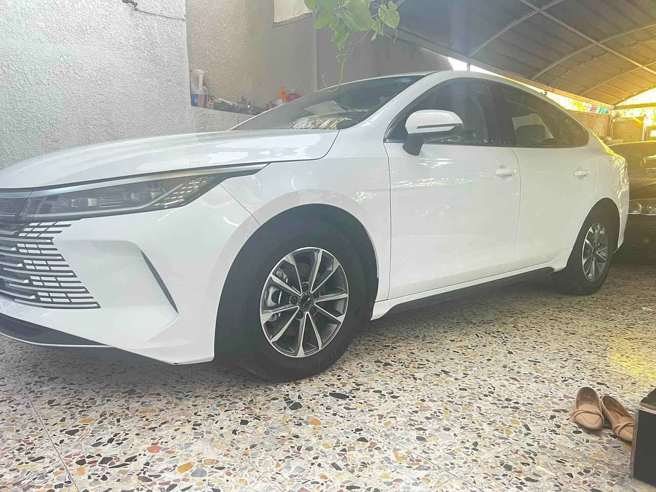 للبيع فقط ديستروير  مديل٢٥  ماشية ٢٧ الف  مكفولة من الصبغ بيهة ٣ رصعات حتة ميبينن  والباقي الميكانيك على وضع الشركة  رقم بغداد بسمي   مكان السيارة زعفرانية او كرادة السعر ١٩ مليون للستفسار ***********
